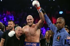 Menang TKO di Ronde Kedua, Tyson Fury Buru Sabuk Juara Deontay Wilder