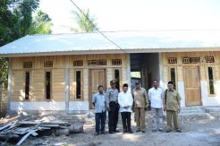 Bupati Lombok Utara Tinjau Pembangunan Rumah Tahan Gempa