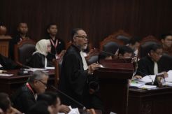 Sidang MK, Tim Prabowo-Sandi...