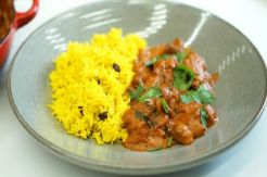 Lezatnya Menu Nasi Kuning Ayam Mentega untuk Sajian Keluarga