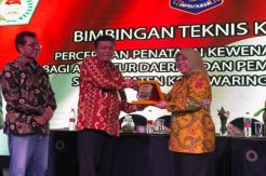 Kades di Kobar Ikuti...