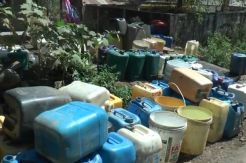 Kekeringan, Warga Pasuruan Antre Dua Hari demi Air Bersih