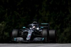 Formula 1: Hamilton Permalukan Vettel di FP1