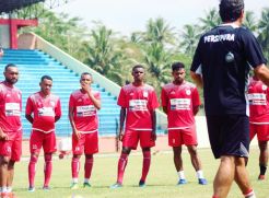 Luciano Hengkang, Lydio Ditujuk Jadi Pelatih Sementara Persipura