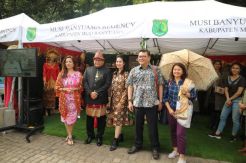 Dodi Reza Alex Perkenalkan Kuliner dan Gambo Muba di Norwegia