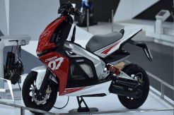 TVS Creon Siap Goyang Pasar Skuter Listrik Jepang dan India