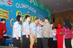 Mendikbud Minta Pemenang OSN Bersiap Ikuti Olimpiade Internasional