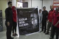 Dukung Baiq Nuril, Warga Kendal Datangi DPRD