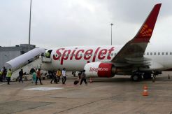 Tragis, Tubuh Teknisi Pesawat India Hancur Tergencet Roda Pesawat