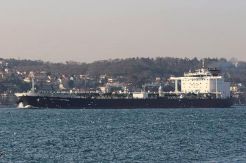 Tiga Kapal Iran Coba Hadang Kapal Tanker Minyak Inggris