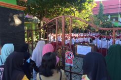 Hari Pertama Masuk Sekolah SD, Orangtua Masih Boleh Menunggu di Luar Kelas