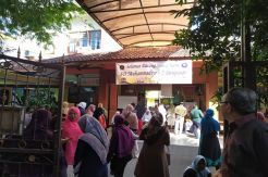 Diguncang Gempa Warga Denpasar Panik Berlarian Keluar