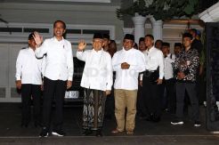 Jokowi Disarankan Umumkan...