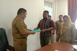 Berkah PLTA Batangtoru, Anton Sihombing Peroleh 2 Sertifikat Kementerian