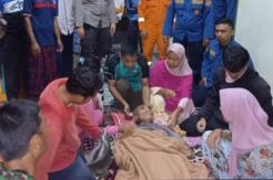 12 Jam di Dalam Sumur, Evakuasi Kakek Slamet Berlangsung Dramatis
