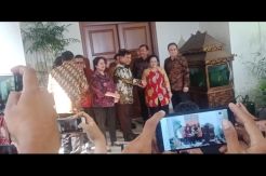Megawati Sambut Kedatangan Prabowo di Teuku Umar
