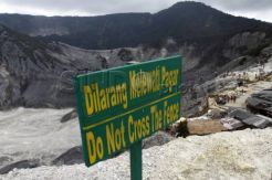 Gunung Tangkuban Parahu...