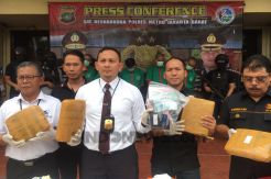 Bongkar Peredaran Narkoba,...