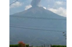 Erupsi Gunung Kerinci Jambi Tak Ganggu Aktivitas Penerbangan
