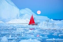 Gelombang Panas Bergeser, Ancam Lelehkan Miliaran Ton Es di Greenland