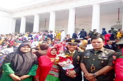 Doa Orang Tua Antarkan Letda Kav Bagas Yoga Dilantik Presiden Jokowi