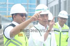 Atasi Polusi, Jokowi Akan Sarankan Anies untuk Perbanyak Bus Listrik