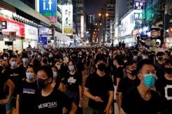 Militer China Isyaratkan Bakal Intervensi Kerusuhan di Hong Kong