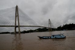 Bertengkar dengan Pacar, Pemuda Ini Nekat Terjun ke Sungai Mahakam