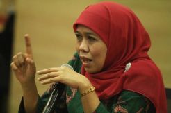 Khofifah Nilai Mbah Moen Sosok Ulama Santun dan Kharismatik