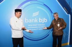 Gubernur Jabar Minta...