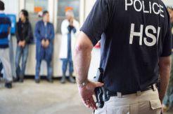 CE Arrests 680 Suspected Undocumented Immigrants in Mississippi Raid