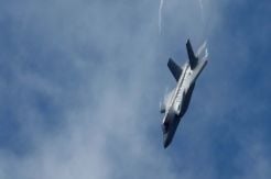Investigasi Jepang: Pilot Vertigo Penyebab Jet Siluman F-35A Jatuh