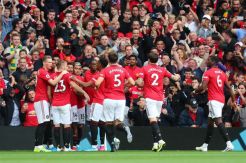 Manchester United Sukses Gunduli Chelsea