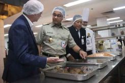 Anies Baswedan Tinjau Daging Kurban Siap Saji di Hotel Borobudur