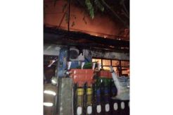 4 Rumah Terbakar, 12 Mobil Damkar dan 60 Personel Diterjunkan
