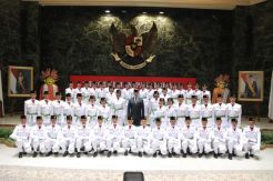Kukuhkan 54 Anggota Paskibra DKI, Ini Pesan Anies Baswedan