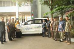 Pemkab Lebak Hibahkan Kendaraan Operasional kepada Yayasan Bulan