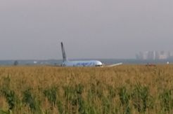 Diserang Burung, Pesawat Rusia Pembawa 234 Orang Belly Landing