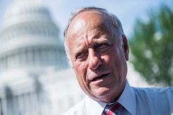 Steve King Anggap Umat Manusia Lenyap Tanpa Pemerkosaan dan Inses