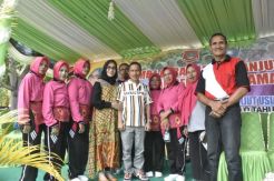 Penghargaan Bupati Nelson untuk Lansia Produktif