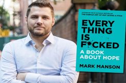 Mark Manson Menulis...