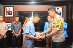 Tolong Polisi yang Terbakar, Siswa SMK Pasundan 1 Cianjur Diberi Penghargaan