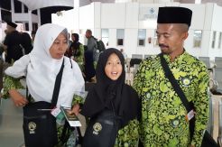 Hafal Alquran 20 Juz, Gadis 10 Tahun Antar Orang Tua Naik Haji