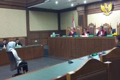 Suap Kapal Distribusi Pupuk, General Manager PT HTK Divonis 1,5 Tahun
