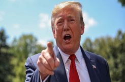 Trump Promosikan Klaim Dicintai Yahudi Seolah-olah Dirinya Raja Israel