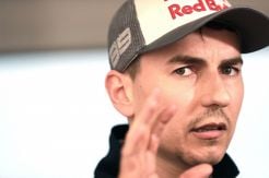 Diisukan Kembali ke Ducati, Lorenzo: Saya Berkomitmen di Honda