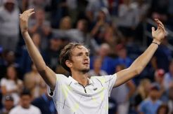Lolos Semifinal US Open,...