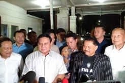 Dijamu Nasi Padang, Prabowo dan Hendropriyono Tukar Pikiran Soal Masalah Papua