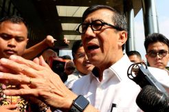 Jokowi Minta Menkumham Pelajari Draf Revisi UU KPK