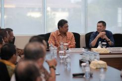 Diterima HT di MNC Group, Airlangga Bicara Agenda Golkar dan Media
